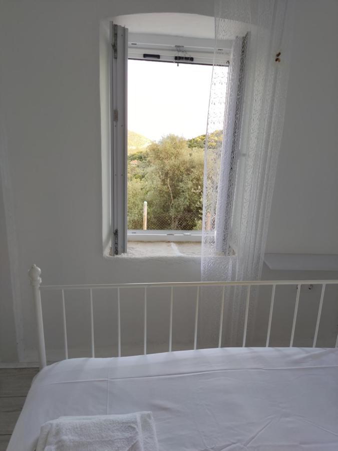 Stathis Guesthouse Fternon Exterior photo