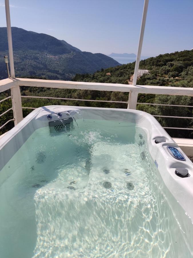 Stathis Guesthouse Fternon Exterior photo