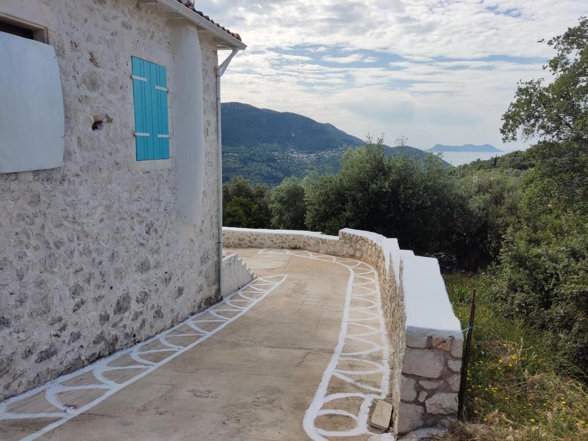 Stathis Guesthouse Fternon Exterior photo